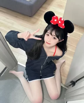 大学萌妹 娇小可人 可抱操