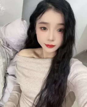 杭州真实名媛下海很骚懂得多逼肥美水多