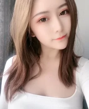 验证胸大屁股翘的小月儿