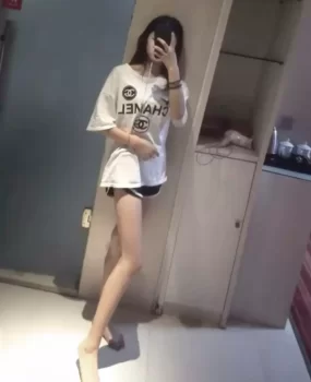 大学生兼职小妹