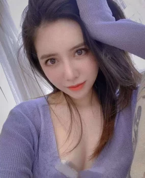 疯狂输出内蒙古大草原双马尾00后学生妹，有一种在草原骑马的感觉。射她一脸，流白浆