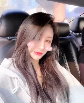 黑丝大长腿极品模特前凸后翘